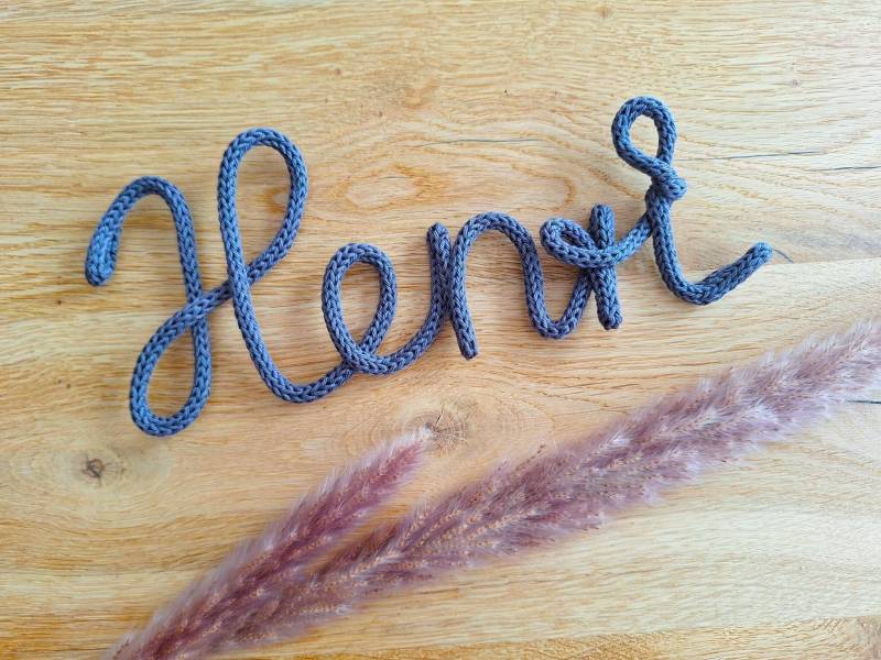 Personalisierter Schriftzug Name Aus Wolle Gestrickt Namensschild Strickname Geschenk Geburt Geburtstag Draht Gehäkelt Stoffname Hochzeit von 17Maschen