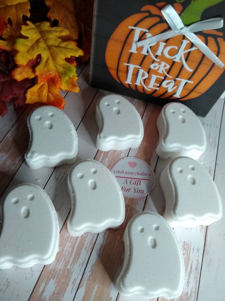 Halloween Badebombe | Geist Halloween-Gastgeschenk Bad Fizzy Süßes Oder Saures Kinder Badekomet 2 Unze von 5280LuxuryBathCo