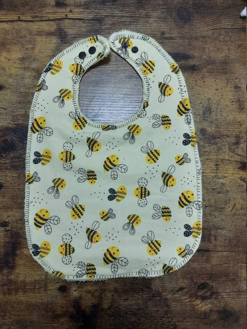 Happy Bees Wasserdichte Lätzchen Für Kleinkinder von AJsBibBoutique