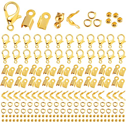 1150 Stück Schmuckherstellung Zubehör Gold inklusive Gold Quetschperlen Kettenverschluss Armband Verschluss Lobster Clasp Open Jump Rings Cord EndsTerminators Bead Tips Knot Covers von ALEXCRAFT