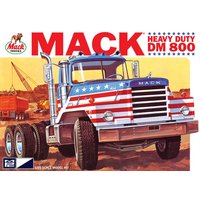 Mack DM800 Semi Tractor von AMT/MPC