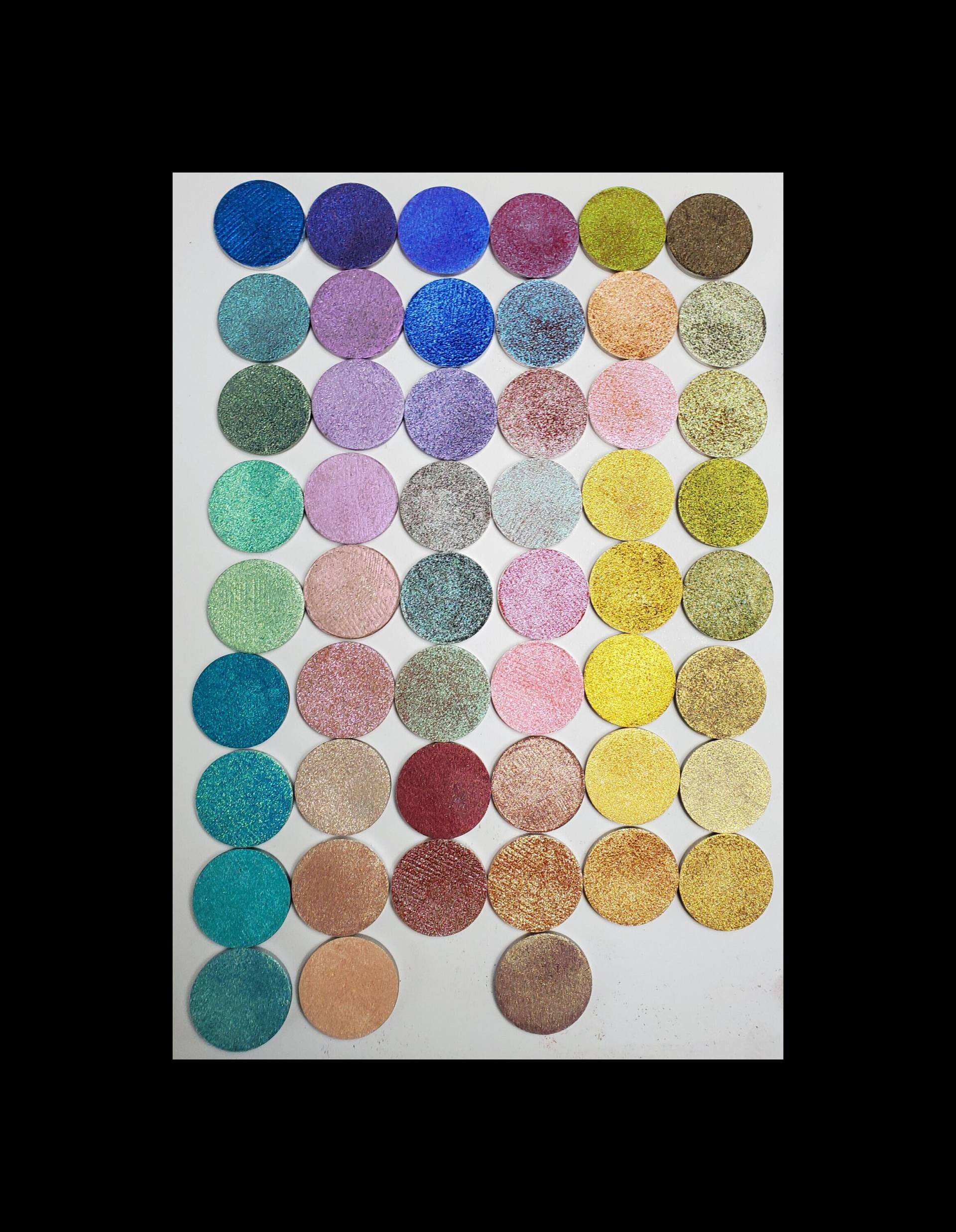 Bauen Sie Ihre Eigene 5-Farben-Lidschatten-Palette von AnnaleeCosmetics