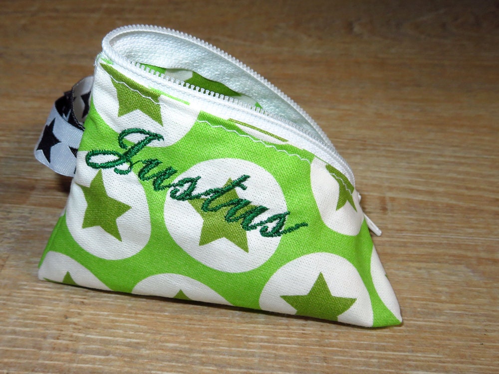 Schnullertasche Mit Namen Bestickt Wunschname Babygeschenk Grün Sternen von AnnimannieB