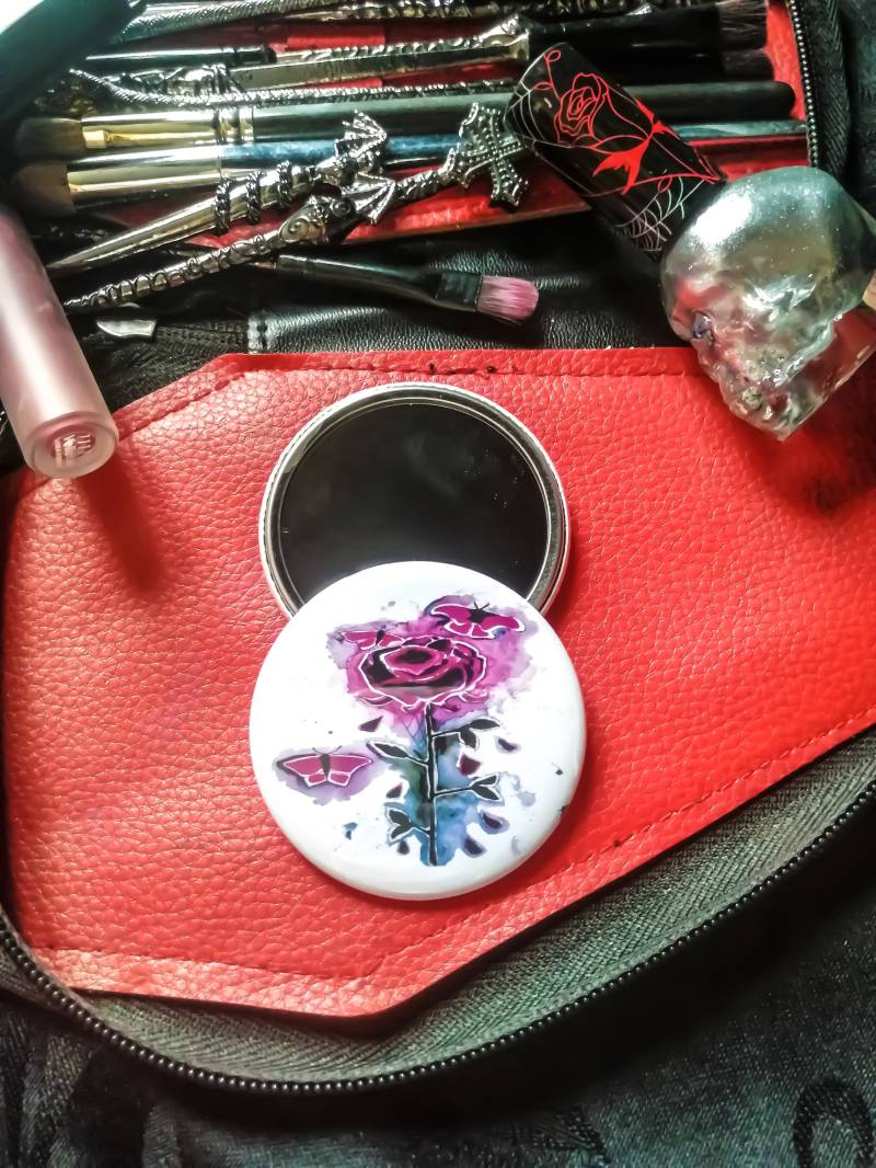 In Twilight ~ Original 56mm Gothic Vampire Purple Rose Und Motten Taschenspiegel von ArtbyBeckki