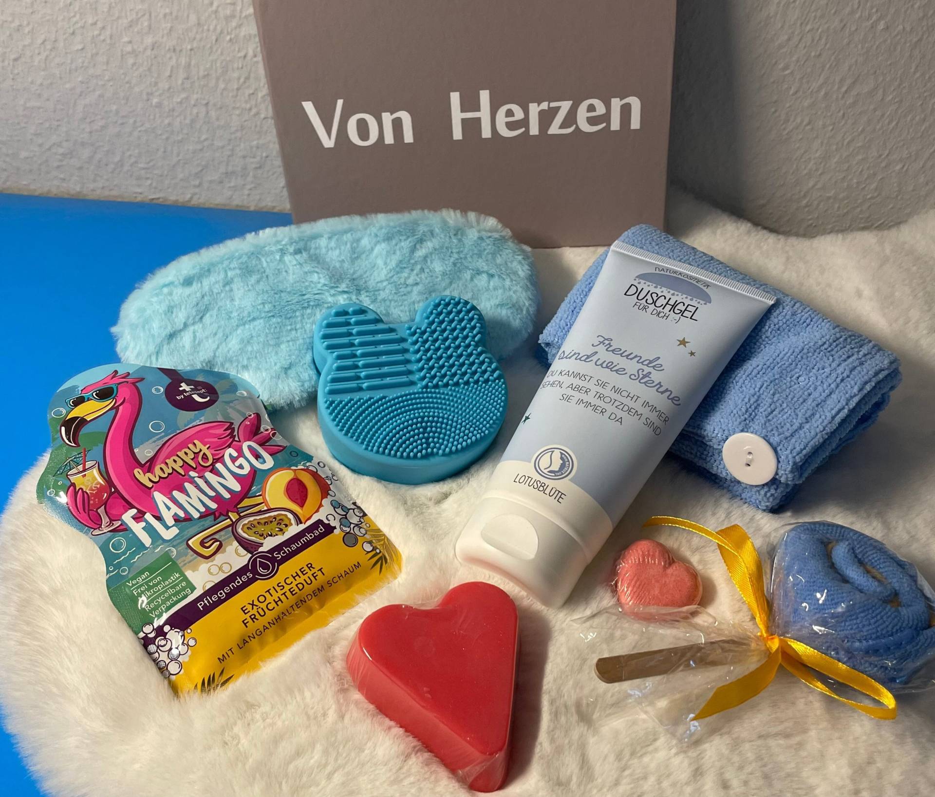 To Go - Geschenkbox "Beauty" Für Freunde Fertiges Geschenk | Beautytag Kosmetik Wohlfühl-Set Entspannung Wohlfühlen Liebe von AtelierCatHamburg