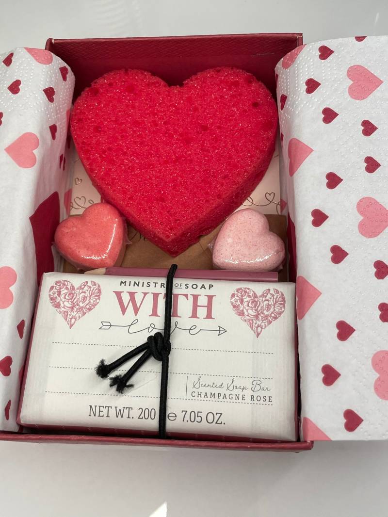 To Go - Geschenkbox "Von Herzen" Für Dich Fertiges Geschenk | Beauty Kosmetik Stift Heft Seife Liebe Herz von AtelierCatHamburg