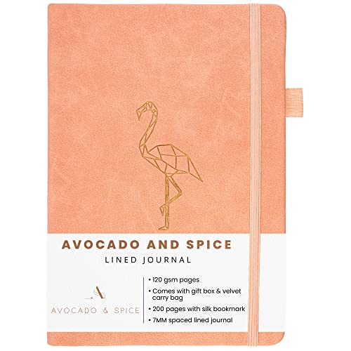 Avocado & Spice A5 Notizbuch Liniert, als Reise-Tagebuch, Notizblock, Journal, A5 Hardcover Tagesplaner mit Geschenkbox & Samtbeutel - mit Lesezeichen, elastischem Band, Stifthalter, 200 Seiten Rosa von Avocado & Spice