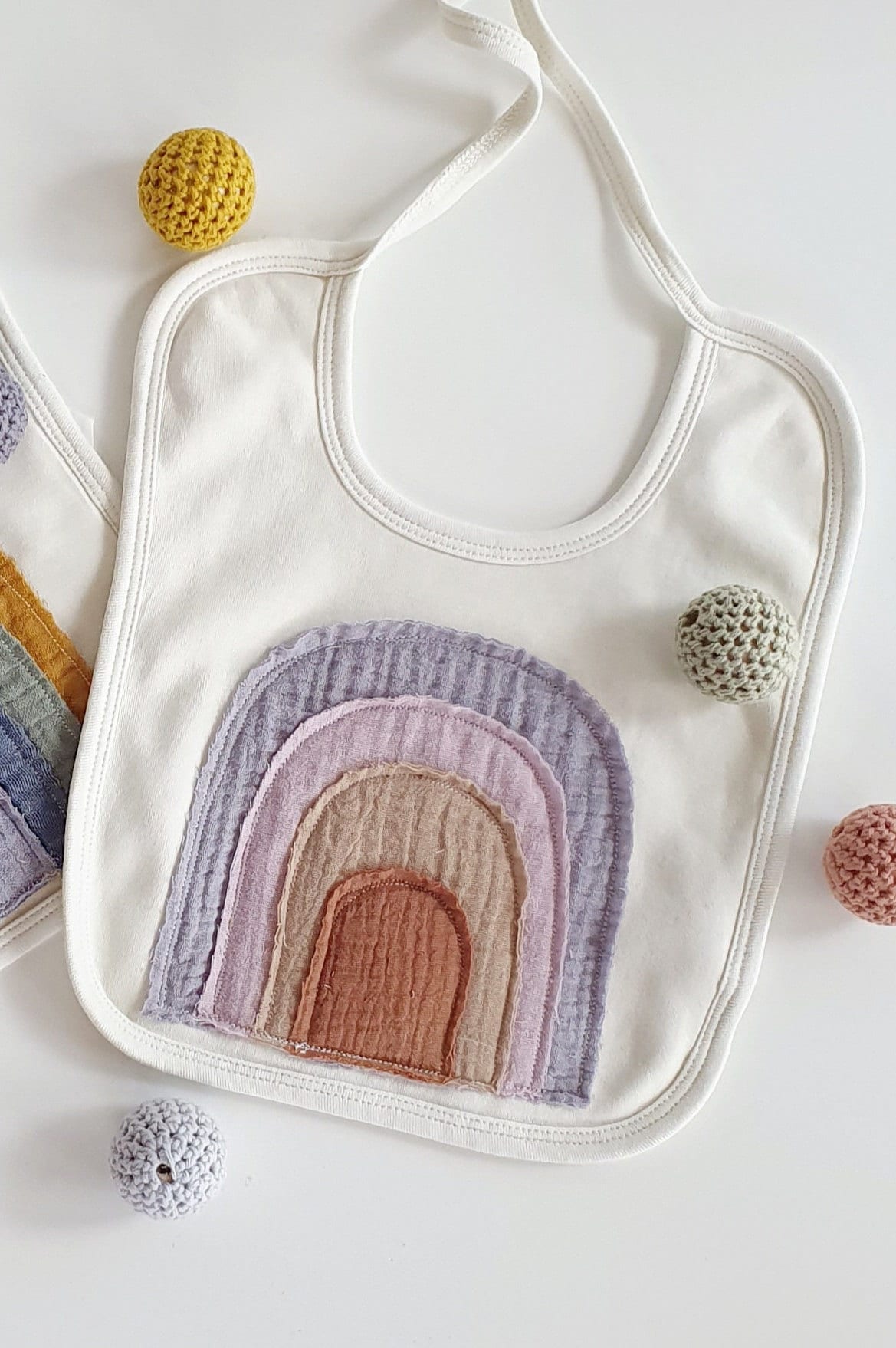 Baby Lätzchen Bio Baumwolle Regenbogen Babylätzchen Mädchen Boho Geschenk Geburt von Avocadopink