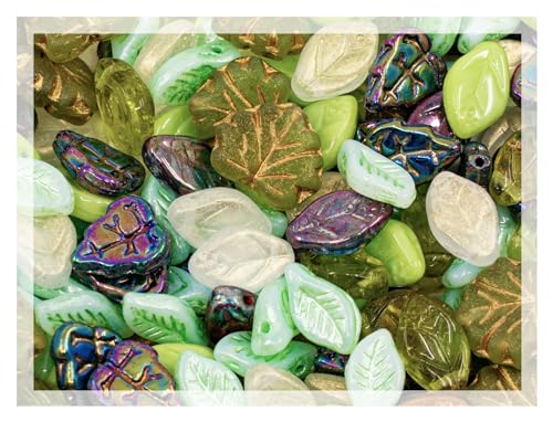 40 g Small Czech Glass Leaf Beads, Mixed, Natural Green Shades von BCV Glass