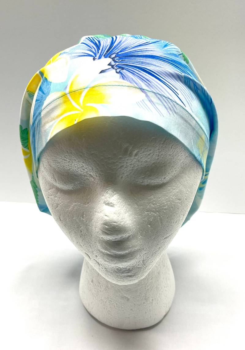 Euro Nurses Cap Hawaiian Print Blau Mit Lila Lehua Gelb Plumeria Palapalai Farn Mütze/Scrub Bonnet Einheitsgröße von BDineCreations