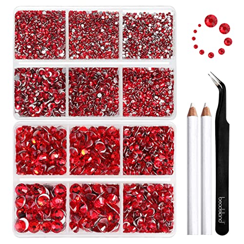 Beadsland 8300 Stück flache Rückseite Strasssteine,Rot Strass Nagelsteine Runde Kristall Strasssteine für Handwerk,gemischt 10 Größen mit Wachsstift und Pinzette Kit,SS3-SS30,Helles Rot von BEADSLAND