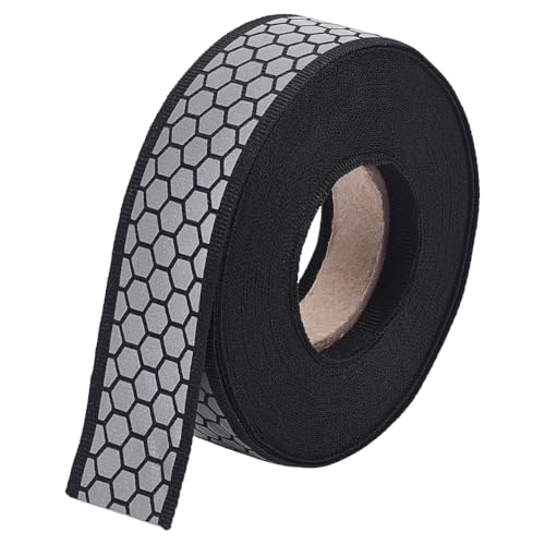 BENECREAT 10 m/10,94 Yards Silbernes Reflektorband zum Aufnähen mit Sechseckdruck, 25mm breites schwarzes reflektierendes Polyesterband, gut sichtbares Reflektorband für Kleidung, Regenmäntel von BENECREAT