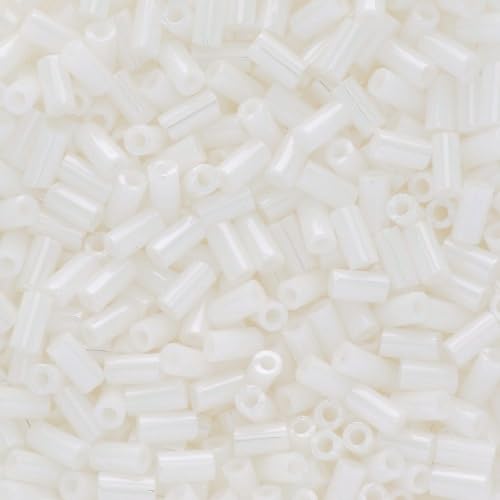 10 gramm TOHO Bugles beads Japan 3 x 1.3 mm opaque lustered white 121 von BIJOUX COMPONENTS