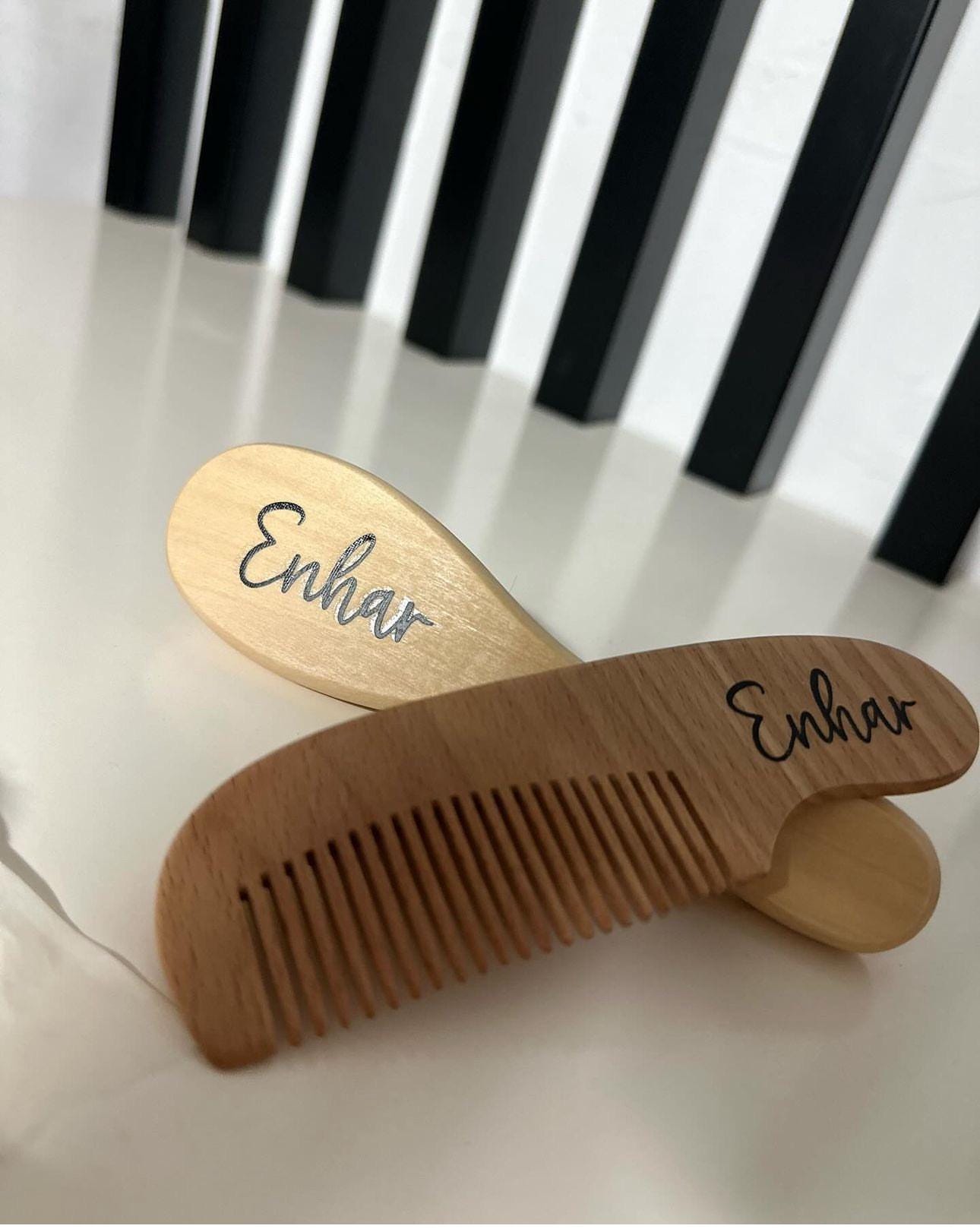 Personalisierte Baby-Haarbürsten Set Aus Holz Perfektes Geburtstagsgeschenk von BKPRESENTSSHOP