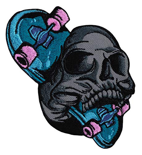 Skateboard Totenkopf Schädel Aufnäher zum aufbügeln oder aufnähen Bügelbild Aufbügler für Kleidung gestickter Bügelflicken Applikation Patch Größe 7,5 x 9,0 cm von BP BRAUNERT PATCHES