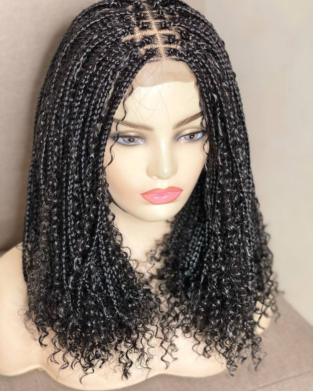 Boho Knotenlose Geflochtene Perücke Mit Spitzenfront Und Voller Spitze Geflochtener Box Braid-Perücke Für Schwarze Frauen - Versandfertige von BRAIDEDWIGBOUTIQUE