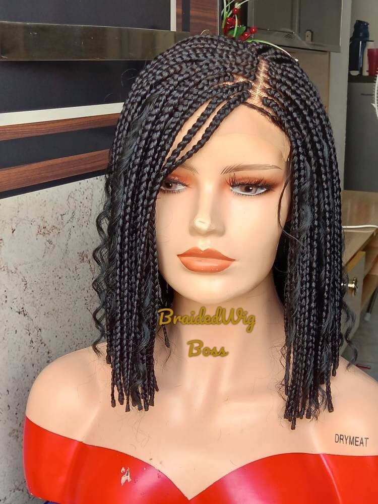 Kurzes Seitenteil Boho Box Braid Perücken Für Schwarze Frauen Cornrows Perücke Cornrow Knotenlose Zöpfe Faux Locs Dreadlocks Lace Geflochtene von BRAIDEDWIGBOUTIQUE1