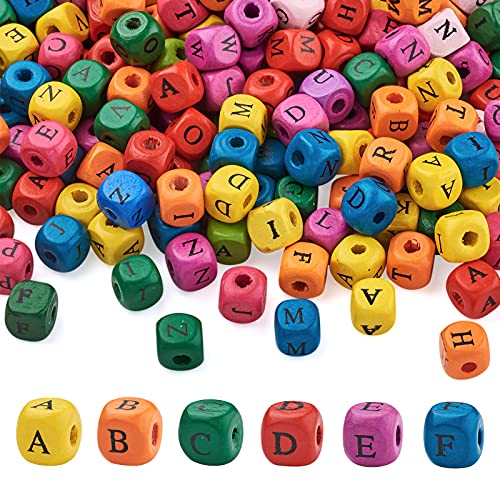 Bunte Buchstabenperlen aus Holz, 10 mm, quadratisch, natürliche Holzperlen, lose Perlen mit schwarzem Alphabet für Makramee-Handwerk, DIY, Armband, Halskette, Schmuckherstellung, Loch: 3 mm Würfel mit von BXVXWKJXKR