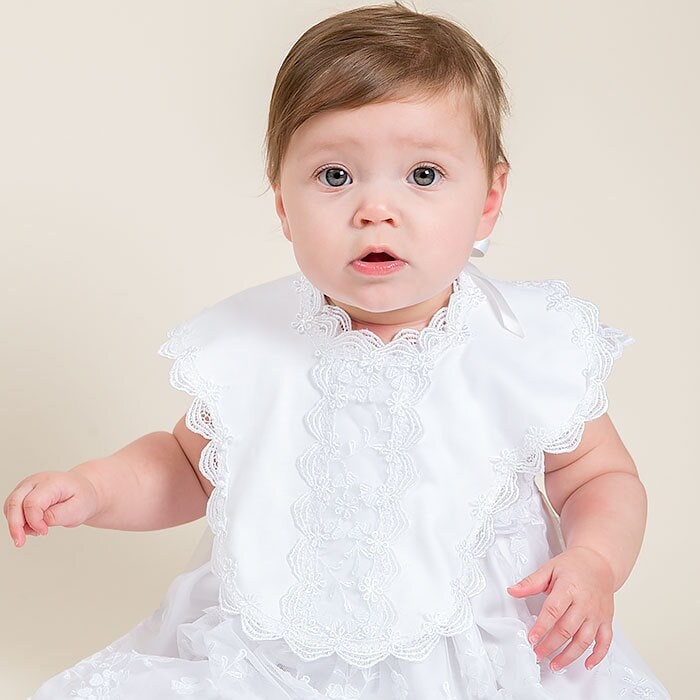 Verkauf | Baby Mädchen Weiß Baumwolle Lätzchen Pima Tauf - & Taufelätzchen Schlussverkauf von BabyBeauandBelle