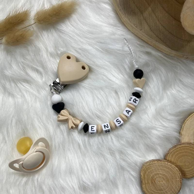 Schnullerkette Mit Namen | Schnullerkette, Design Sweet Beige Personalisiert Unikat Handgefertigt Geschenk von BabyKettchen