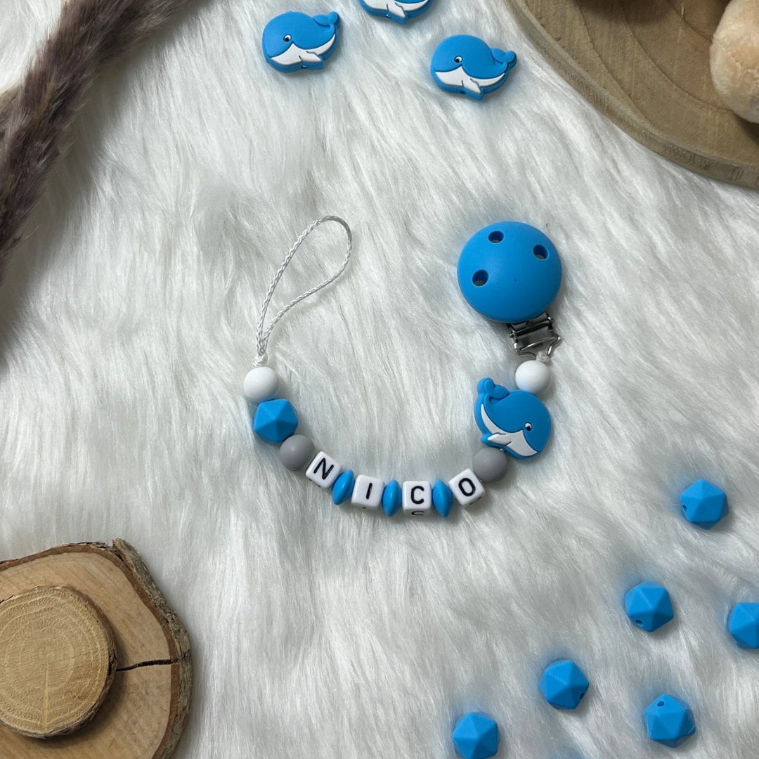 Schnullerkette Mit Namen | Schnullerkette, Design Wal Personalisiert Unikat Handgefertigt Geschenk von BabyKettchen