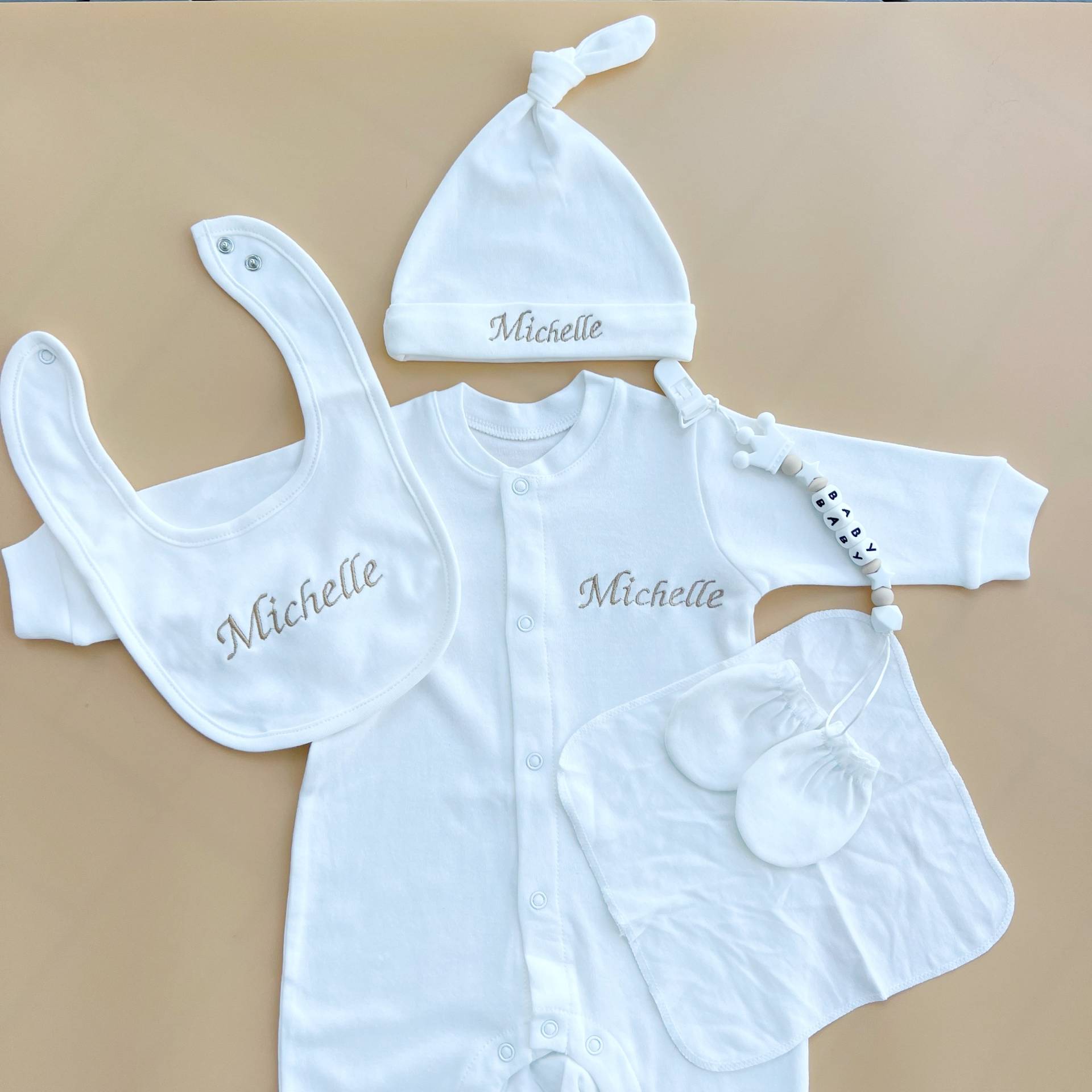 Personalisierte Baby Kleidung Set | Geschenk Mit Namen Shower Neugeborenen Geschenke Willkommen Neues Outfit von BabyMiWorld