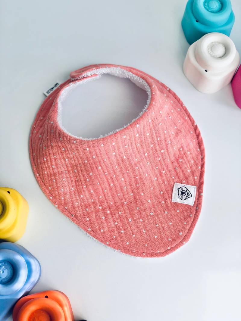 Pastell Baumwolle Bandana Baby Lätzchen Aus Bio Musselin Stoff Weiches Und Saugfähiges Für Säuglinge Bis Kleinkinder von BabyMoller