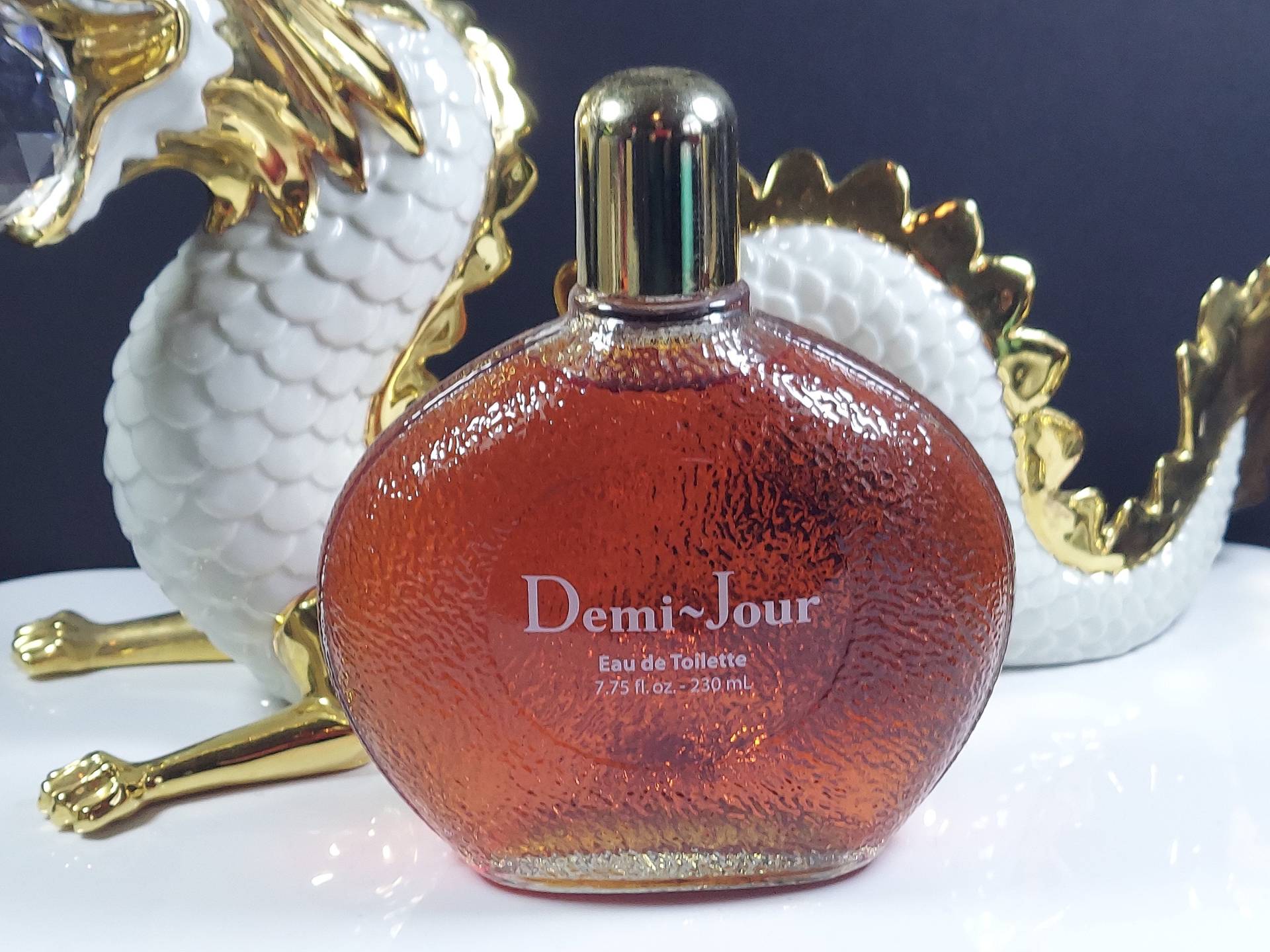 Dana Demi-Jour Eau De Toilette 7.75Oz Splash Jahrgang 1988 von BadBoysBikerJewelry