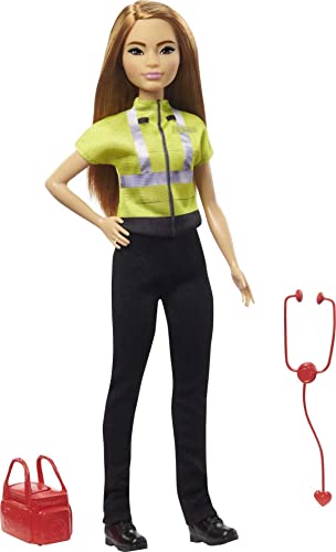Barbie GYT28 - Rettungssanitäterin Puppe, zierlich brünett (ca. 30 cm), Kleidung & Accessoires passend zur Rolle: Stethoskop, Arzttasche, tolles Geschenk für Kinder, Spielzeug ab 3 Jahren von Barbie