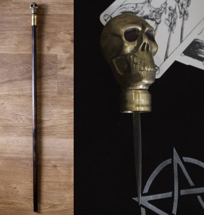 Gentleman Es Joker Skull Walking Cane | Handgefertigtes Einzelstück von BelieveTheDOGMA