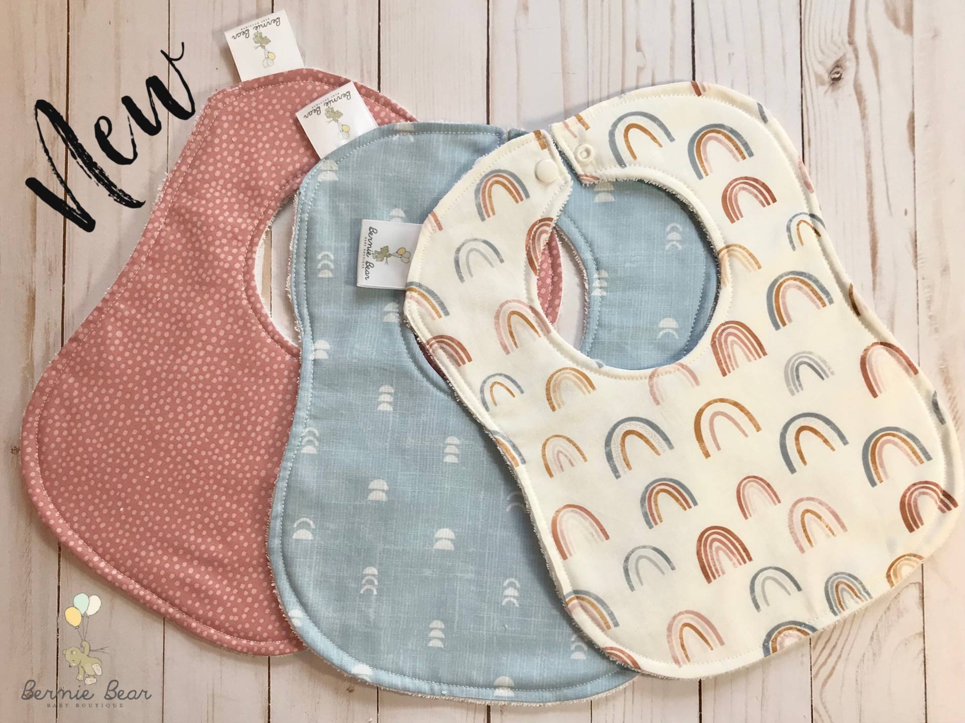 Boho Baby Lätzchen | Regenbogen Geschenk Babylätzchen Saugstarke Mädchen-Baby-Lätzchen Mädchen-Baby-Geschenk-Set von BernieBearBoutique