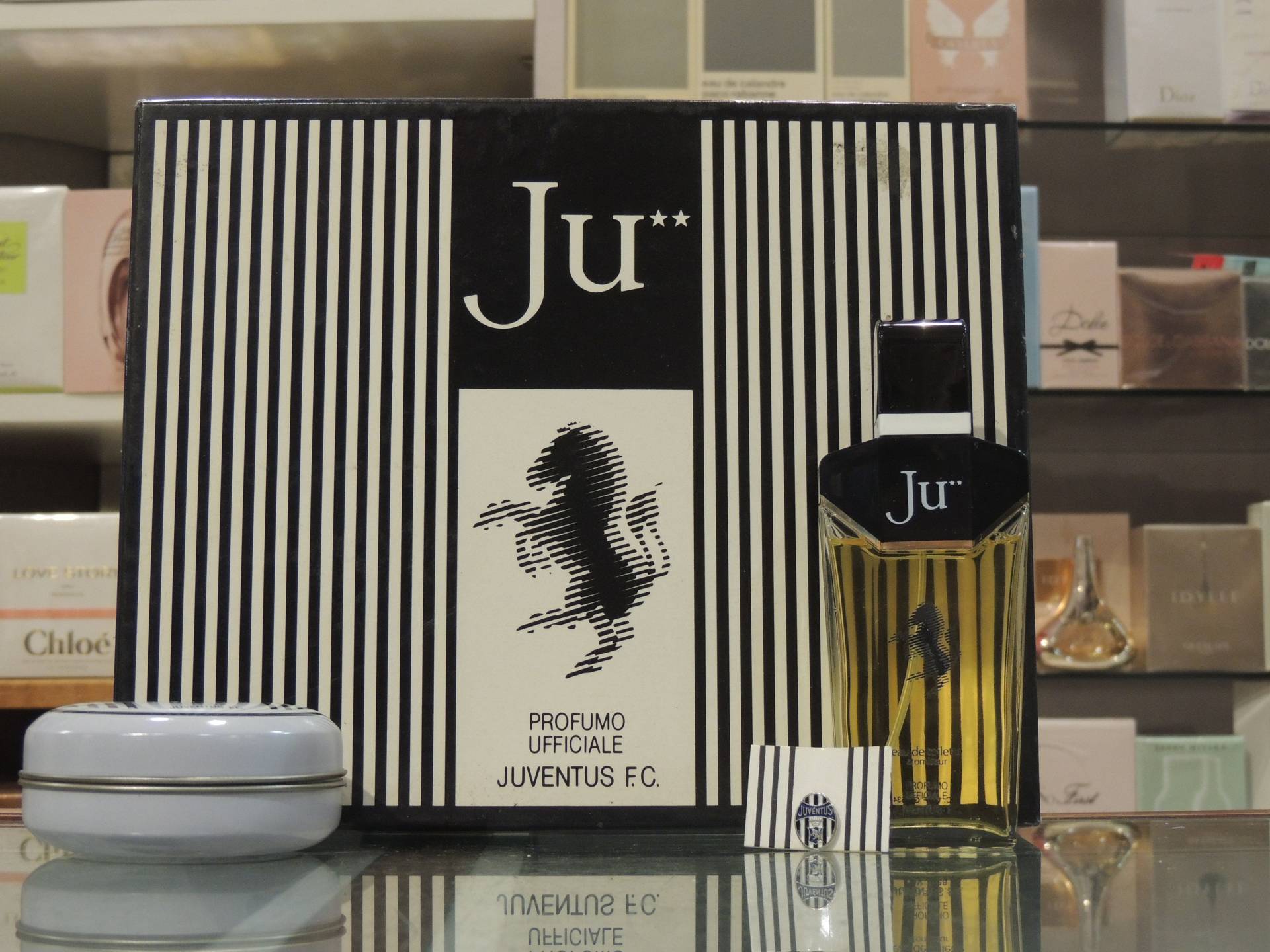 Ju - Juventus Offizielles Parfum Eau De Toilette 50Ml Spray + Parfüm Seife 150Gr Brosche Vintage Sehr Selten von BettiVintagePerfumes