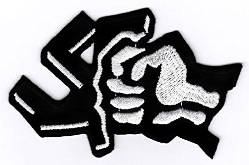 Smash Fascism Aufnäher/Bügelbild/Iron on Patch "Gegen Nazis" von Fiico