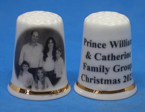 Birchcroft Porzellan-Fingerhut zum Sammeln, Prinz William mit Familie, Weihnachten 2020 von Birchcroft China