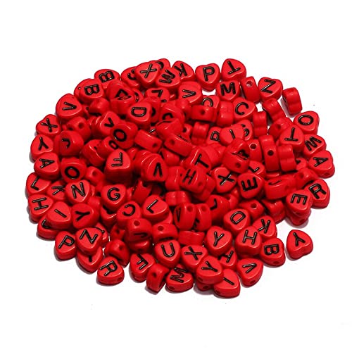 Acrylperlen: 100 rote Herzen mit schwarzem Buchstaben, 7 mm von Boutique d'isacrea