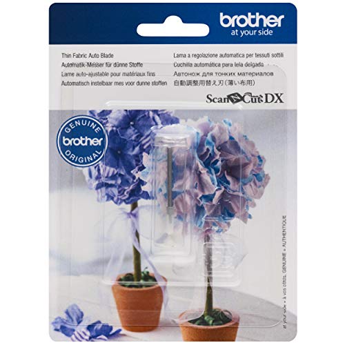 Brother ScanNCut DX Thin Fabric Auto Blade CADXBLDQ1, Zubehörklinge für Brother Schneidemaschinen, schneidet Stoffe 0,25–0,5 mm dick, zum Quilten von Teilen, Applikationen und mehr von Brother