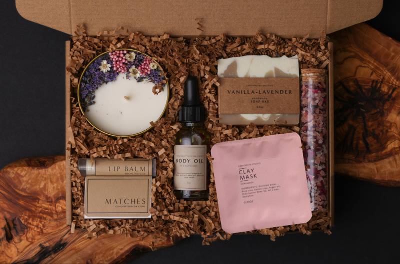 Geschenkbox Für Sie, Spa-Geschenkbox, Spa-Geschenkset Selbstpflegepaket, Selbstpflegeset, Selbstpflege-Geschenkbox, Pflegepaket von CONCREATEdecor