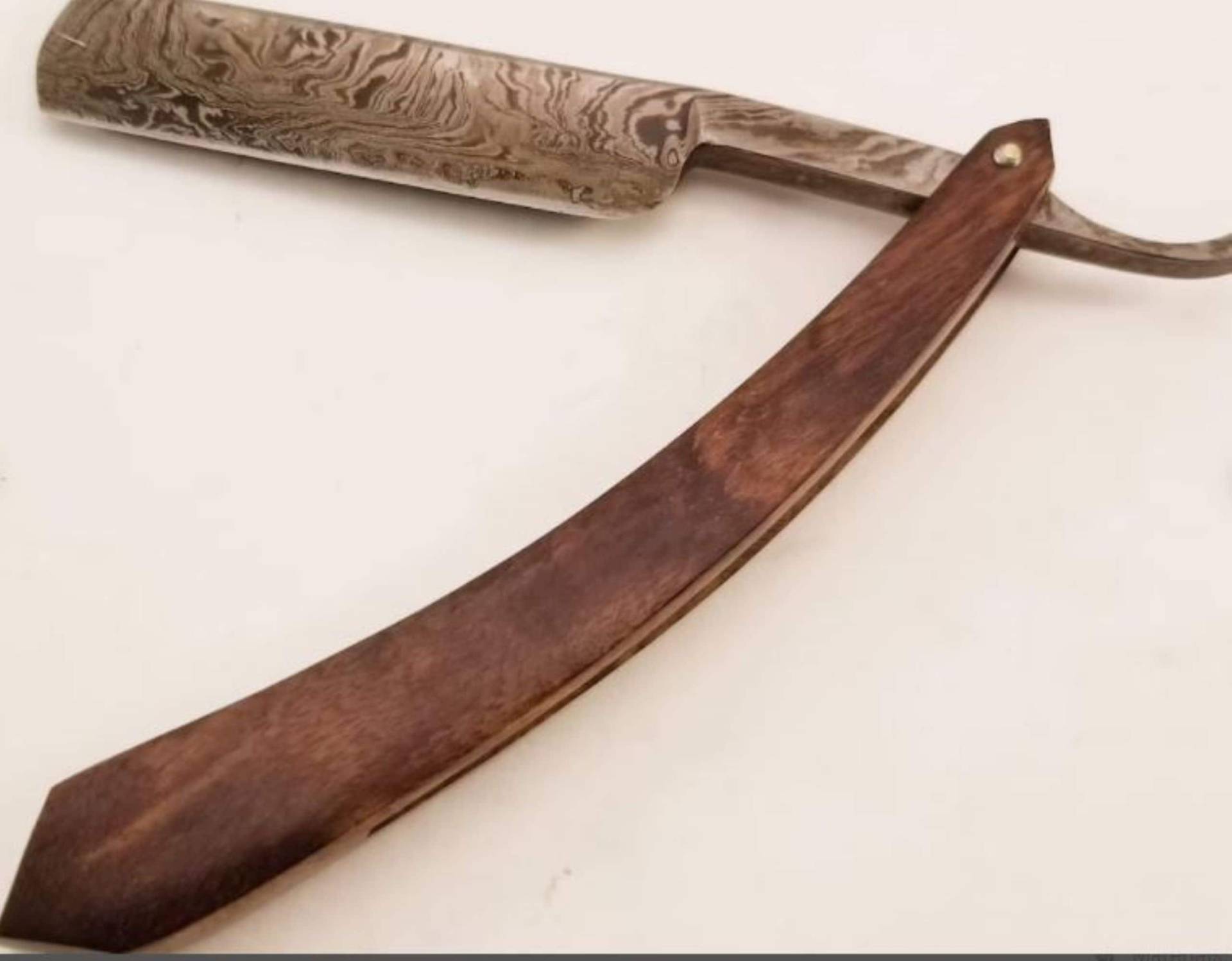 Handgefertigte Damaszener Rasiermesser Vintage Rasierhobel Taschenmesser Mit Scheide Und Koa Holzgriff Beste Rasier Geschenk Für Ihn von CaliforniaBlades