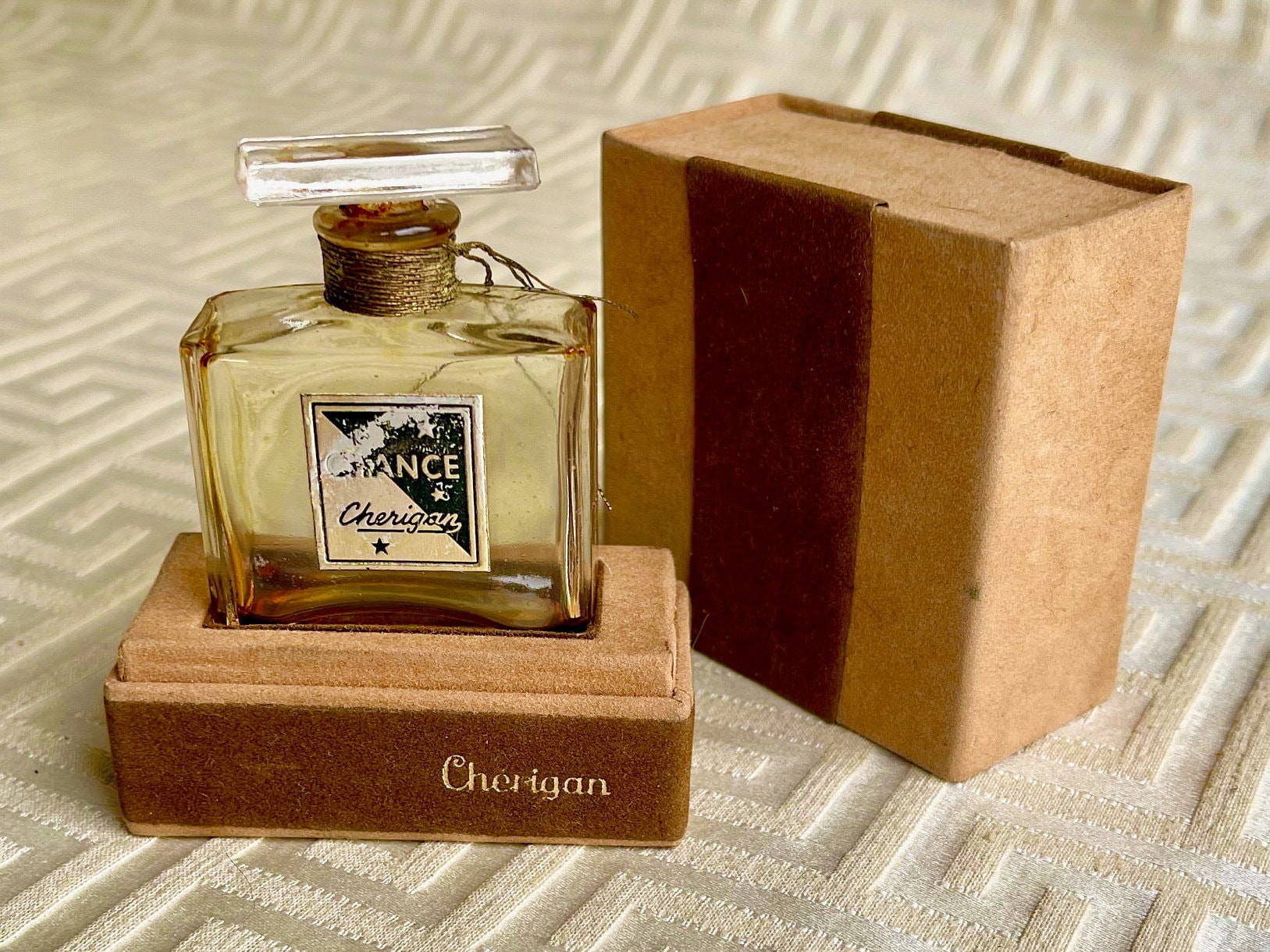 Vintage Chance Cherigan Parfüm, Rar, Original Box, Sammlerstück, 1929 von CatCatucci