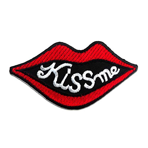 Kiss Me - Aufnäher, Bügelbild, Aufbügler, Applikationen, Patches, Flicken, zum aufbügeln, Größe: 10 x 4,7 cm von Catch the Patch