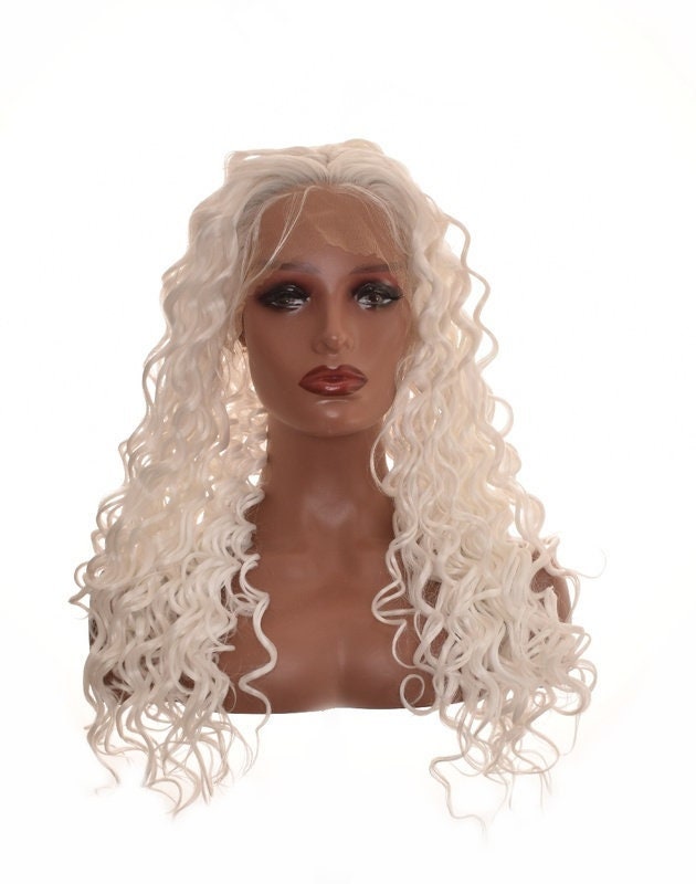 Weiße 24 Zoll Lange Wet Curly Lace Front Perücke. Deanerys Lagertha Storm Cosplay. 180 Dichte. Unisex von CelebWigs