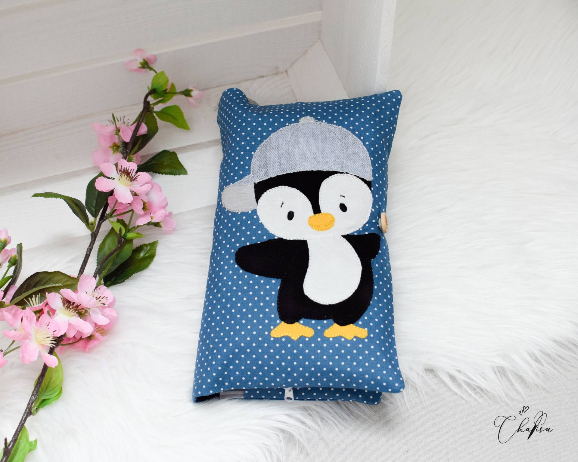 Windeltasche Mit Pinguin Und Name Wickeltasche Fächer Baby Geschenk Zur Geburt Taufe von Chalisu