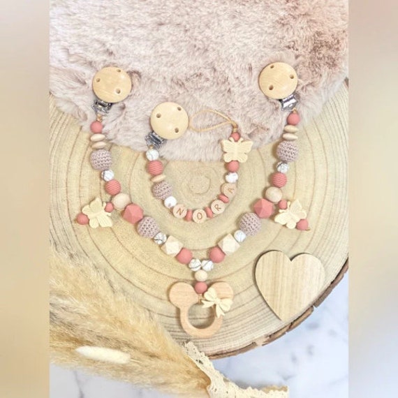 Schnullerkette Mit Name Kinderwagenkette Set Mädchen Personalisiert Maus Schmetterling Schleife Holz Silikon von ChriluzaShop