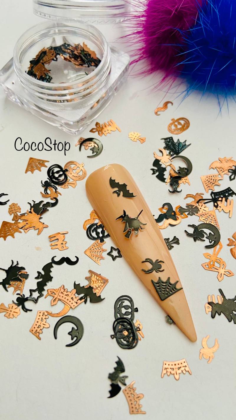 100 Stück Halloween Nail Art Kawaii Mix 3D Dünne Metallic Nagel Charms/12 Designs von CocoStop