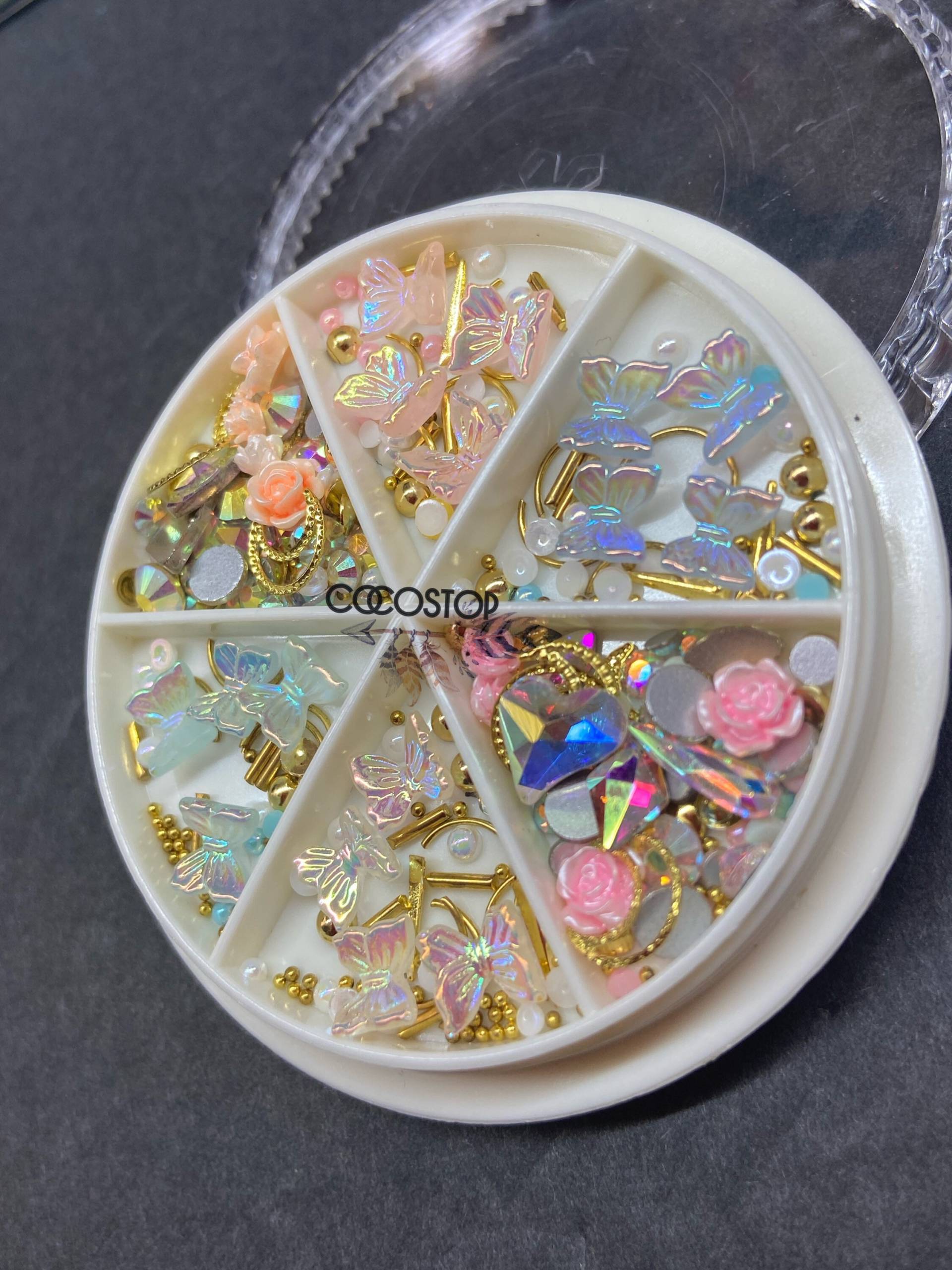 Mix Strass Schmetterling Blume Kawaii 3D Nagel Charms Box Für Nail Art Designs von CocoStop