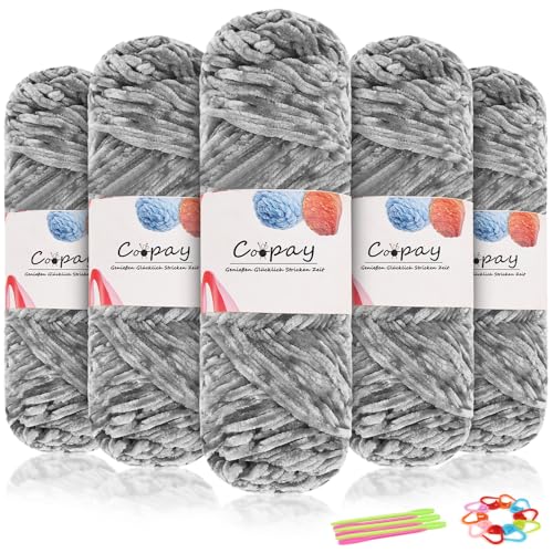 Coopay Samt Chenille Wolle, 500g (5x100g) Velvet Chenillegarn Wolle zum Häkeln&Stricken, Flauschige Weicher Babywolle für Kinder, Samtig Chenillewolle mit Häkelzubehör für Puppen, Schals - Hellgrau von Coopay