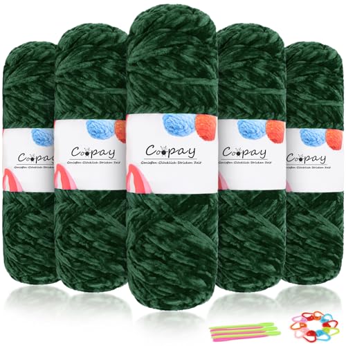 Coopay Samt Chenille Wolle, 500g (5x100g) Velvet Chenillegarn Wolle zum Häkeln&Stricken, Flauschige Weicher Babywolle für Kinder, Samtig Chenillewolle mit Häkelzubehör für Puppen, Schals - Dunkelgrün von Coopay