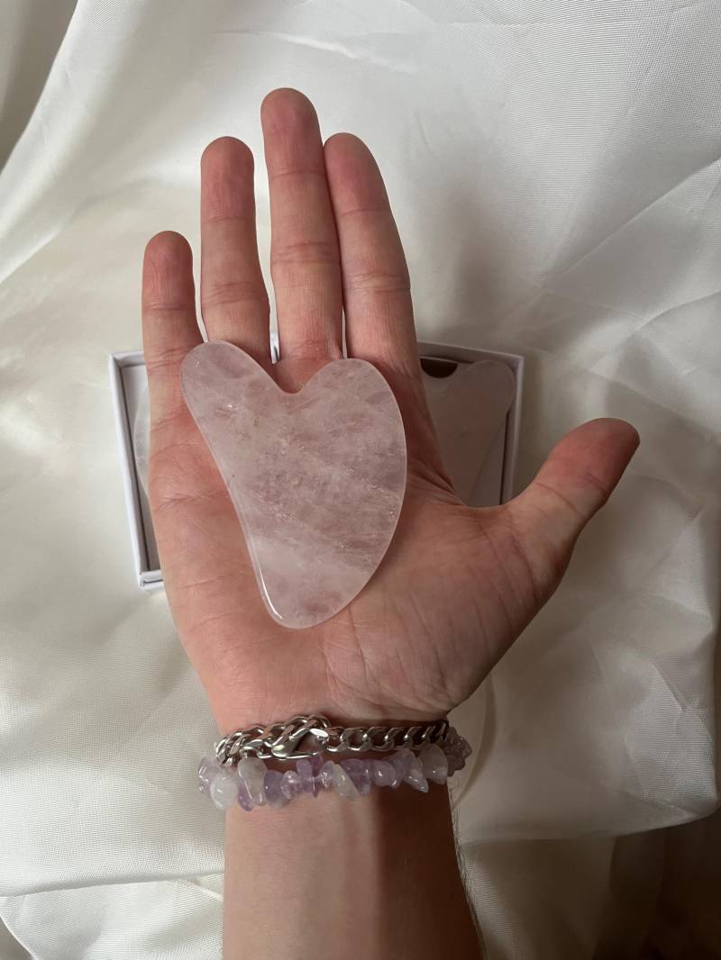 Gua Sha Stein Aus Rosenquarz Und Bergkristall - Gesichtsmassage Für Lymphdrainage, Hautpflege, Anti-Aging, Wellness Natürliche Schönheit von CosmicCrystalHaven