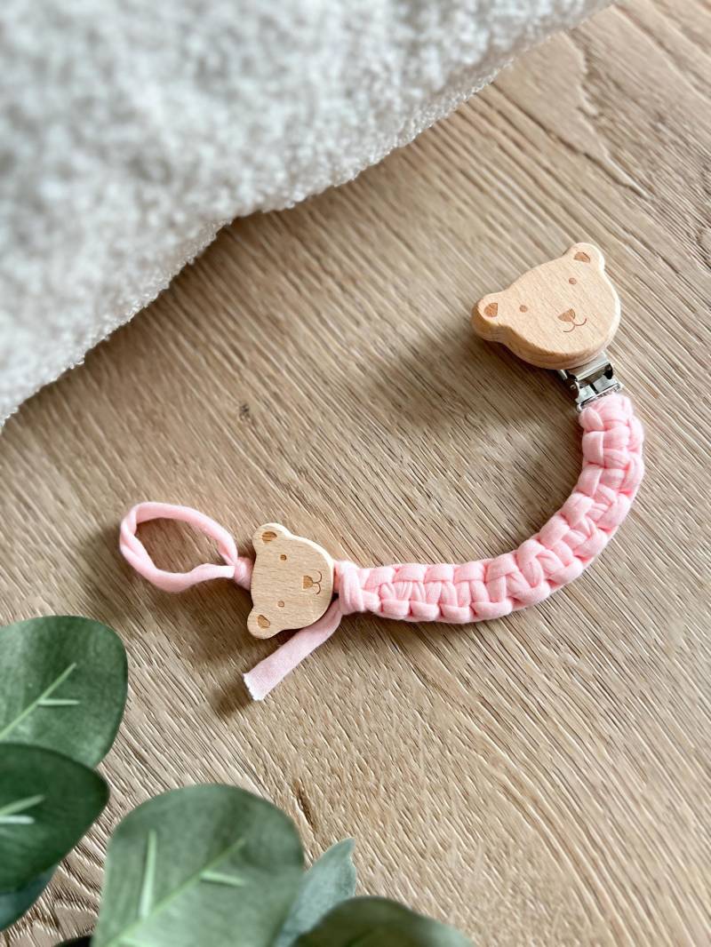 Schnullerkette Baby, Holz Bär, Rosa, Jersey Baumwolle Stoff, Geschenk Zur Geburt, Tier Bären Anhänger, Neugeborenes, Babygeschenk von CosyHavenDE