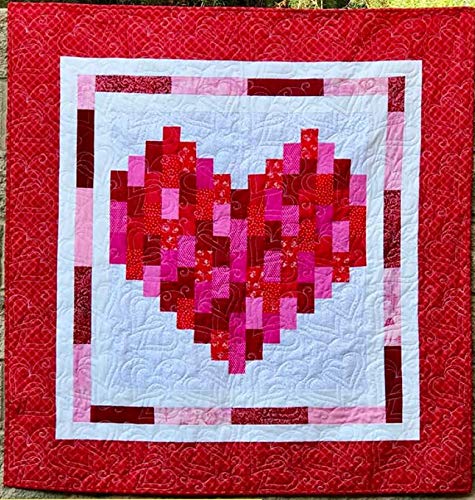 Cozy Quilt Designs CQD01186 I Heart You Muster, Stoff, Rot/Ausflug, einfarbig (Getaway Solids), Queen von Cozy Quilt Designs